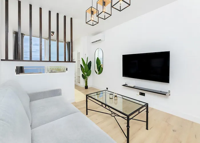 Beachfront Ph Studio With Amazing Views Rdr357